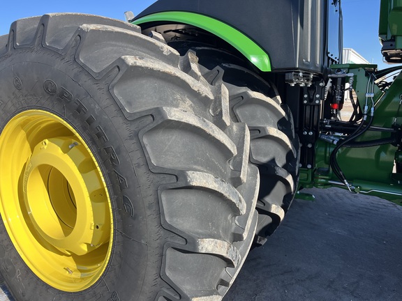 2025 John Deere 9R 640 Tractor 4WD