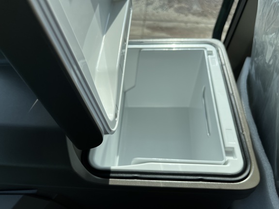 2025 John Deere 9R 590 Tractor 4WD