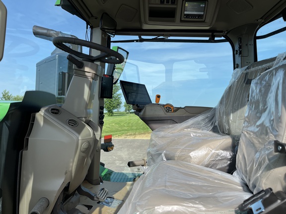 2025 John Deere 9R 590 Tractor 4WD