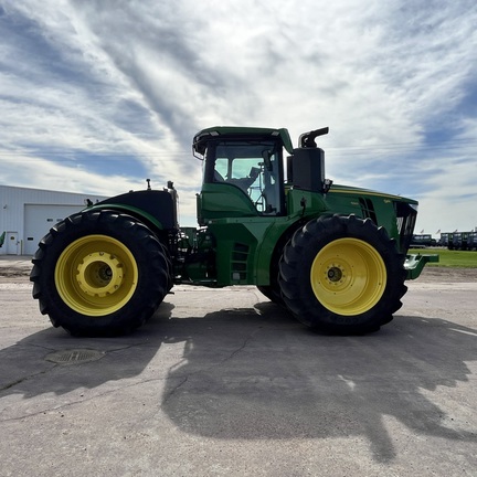 2025 John Deere 9R 590 Tractor 4WD