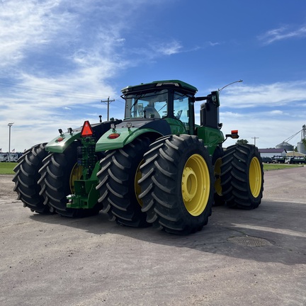 2025 John Deere 9R 590 Tractor 4WD