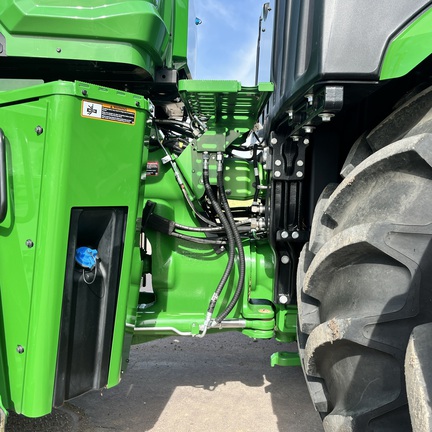 2025 John Deere 9R 590 Tractor 4WD