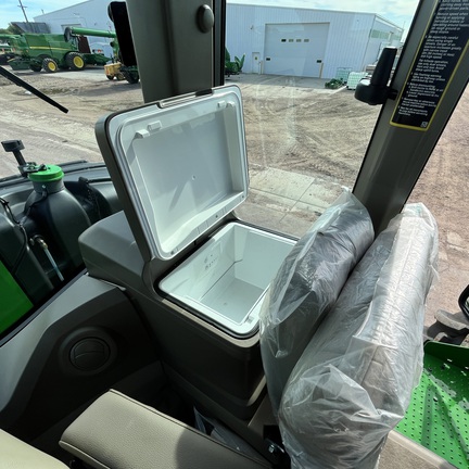 2025 John Deere 9R 590 Tractor 4WD