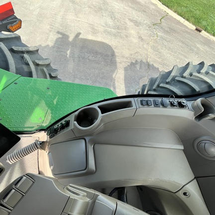 2025 John Deere 9R 590 Tractor 4WD