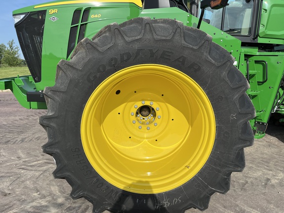 2025 John Deere 9R 640 Tractor 4WD