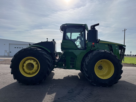 2025 John Deere 9R 590 Tractor 4WD