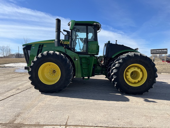 2025 John Deere 9R 590 Tractor 4WD