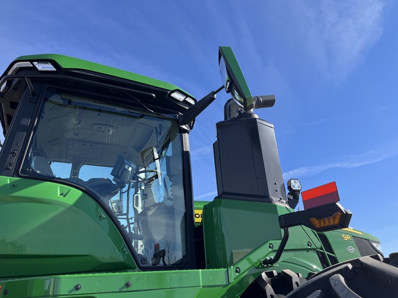 2025 John Deere 9R 590 Tractor 4WD