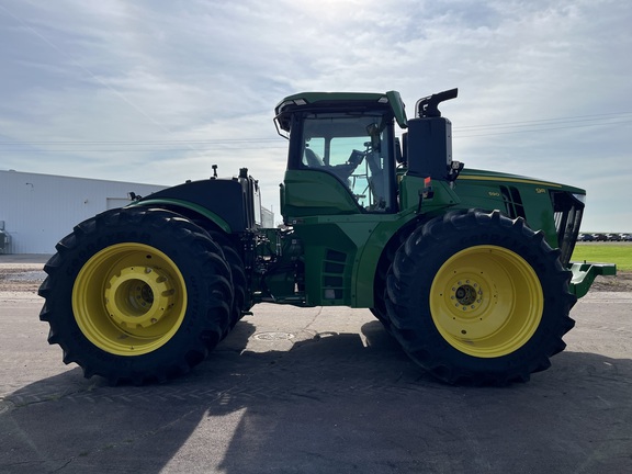 2025 John Deere 9R 590 Tractor 4WD