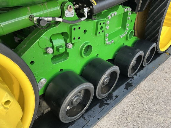 2025 John Deere 9RT 590 Tractor Rubber Track
