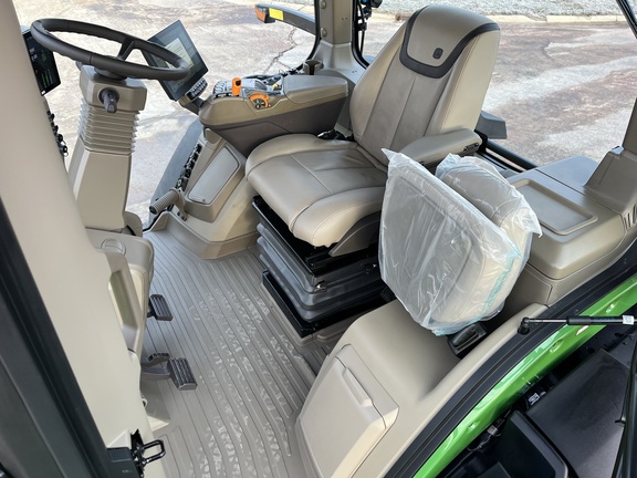 2025 John Deere 9RT 590 Tractor Rubber Track