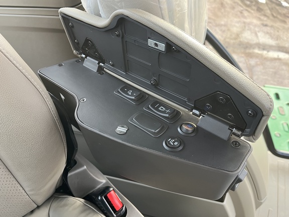 2025 John Deere 9RT 590 Tractor Rubber Track