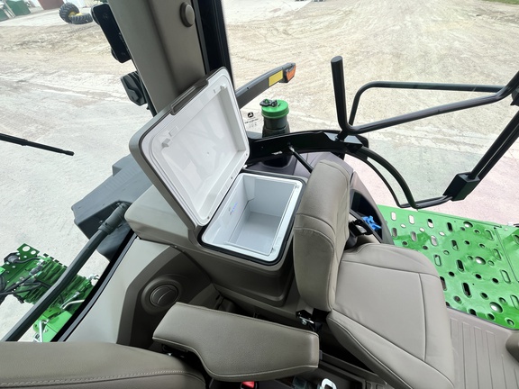 2025 John Deere 9RT 590 Tractor Rubber Track
