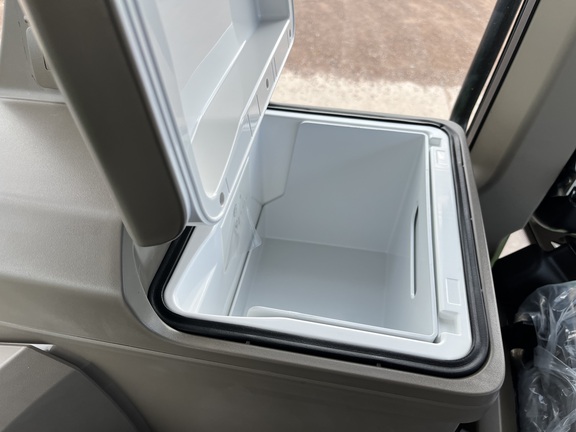 2025 John Deere 9RX 640 Tractor Rubber Track