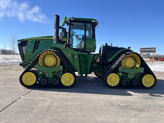 2025 John Deere 9RX 640 Tractor Rubber Track