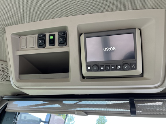 2025 John Deere 9RX 640 Tractor Rubber Track