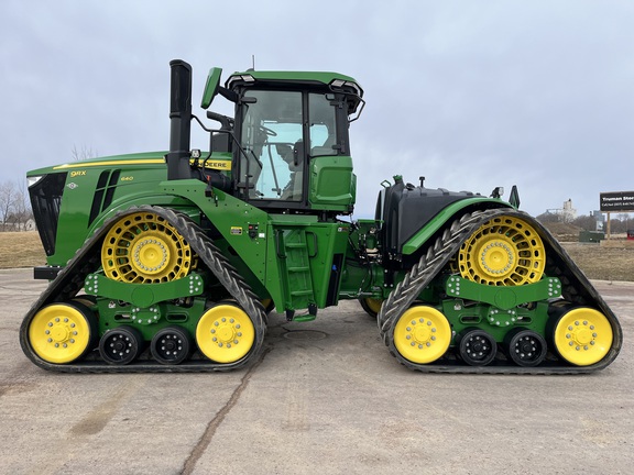 2025 John Deere 9RX 640 Tractor Rubber Track