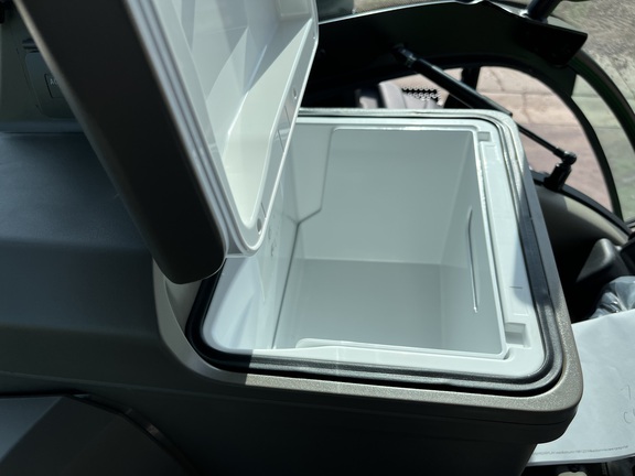 2025 John Deere 9RT 590 Tractor Rubber Track