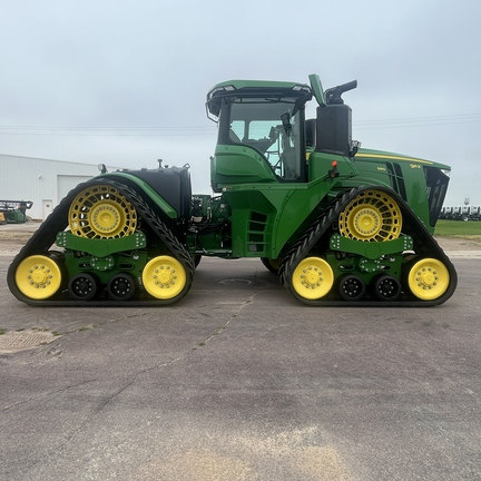 2025 John Deere 9RX 590 Tractor Rubber Track