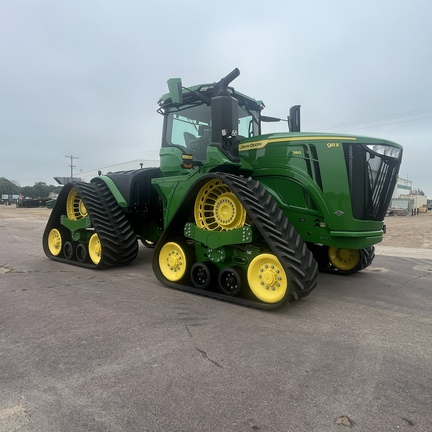 2025 John Deere 9RX 590 Tractor Rubber Track