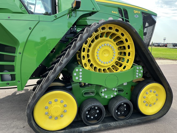 2025 John Deere 9RX 640 Tractor Rubber Track