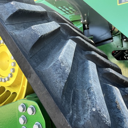 2025 John Deere 9RX 640 Tractor Rubber Track