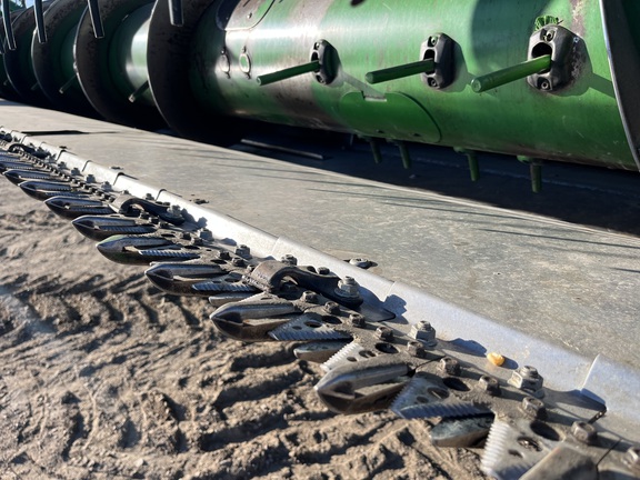 2013 John Deere 635F Header Combine