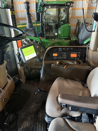 2009 John Deere 9530 Tractor 4WD
