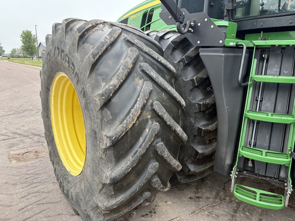 2012 John Deere 9560R Tractor 4WD