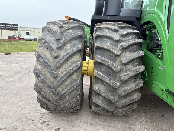 2012 John Deere 9560R Tractor 4WD