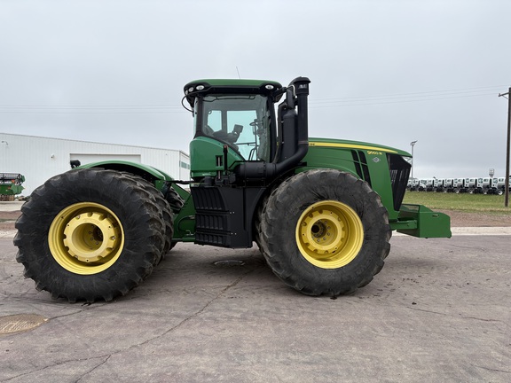 2012 John Deere 9560R Tractor 4WD