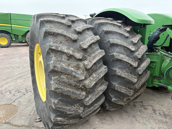 2012 John Deere 9560R Tractor 4WD