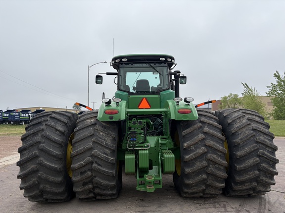 2012 John Deere 9560R Tractor 4WD