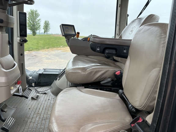 2012 John Deere 9560R Tractor 4WD