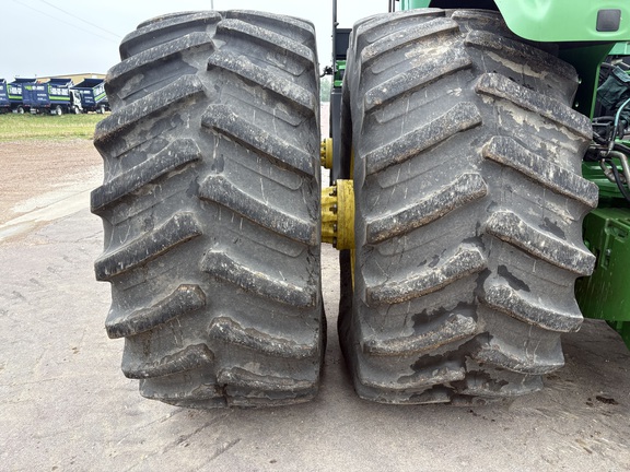2012 John Deere 9560R Tractor 4WD