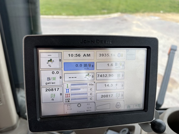 2012 John Deere 9560R Tractor 4WD
