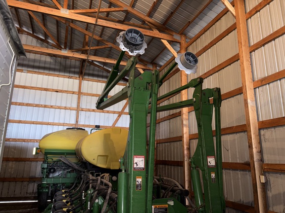 2006 John Deere 1770NT CCS Planter