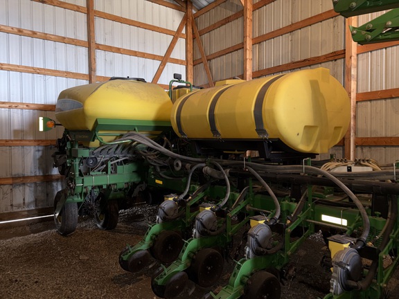 2006 John Deere 1770NT CCS Planter