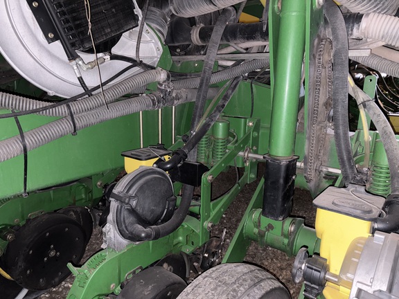 2006 John Deere 1770NT CCS Planter