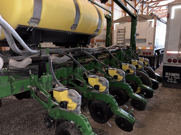2006 John Deere 1770NT CCS Planter