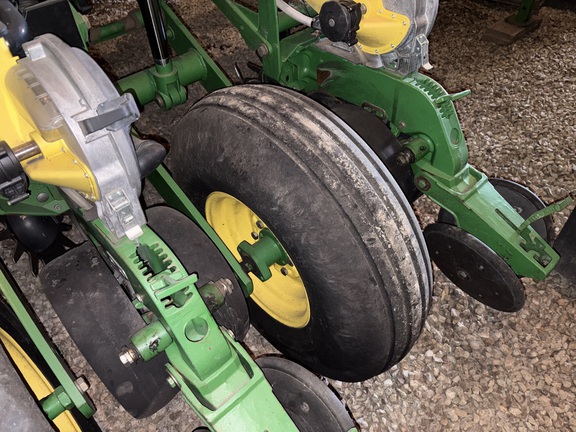 2006 John Deere 1770NT CCS Planter