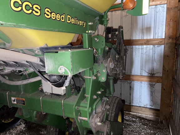 2006 John Deere 1770NT CCS Planter