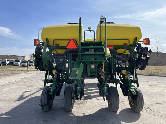2006 John Deere 1770NT CCS Planter