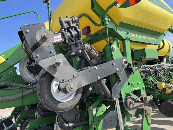 2006 John Deere 1770NT CCS Planter