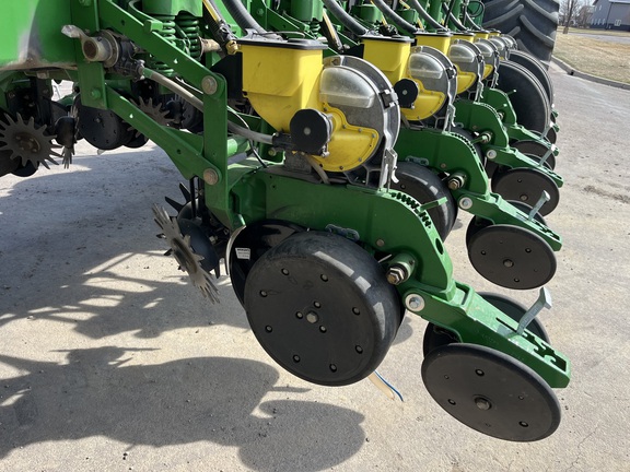2006 John Deere 1770NT CCS Planter
