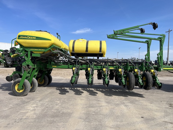 2006 John Deere 1770NT CCS Planter