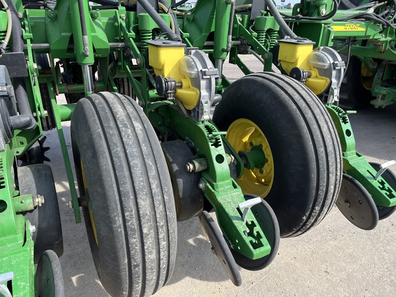 2006 John Deere 1770NT CCS Planter