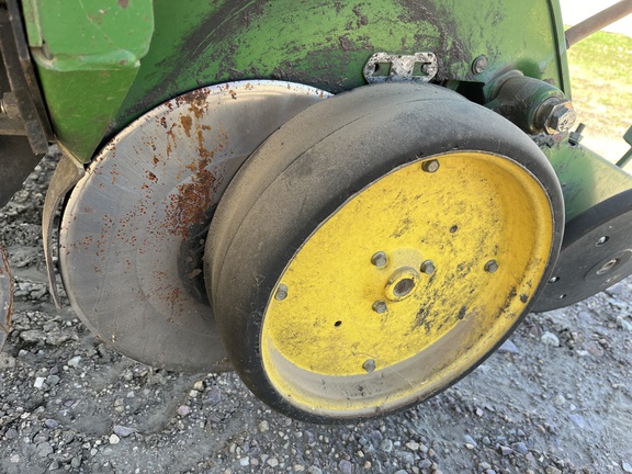1995 John Deere 7200 Planter