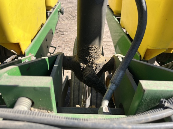 1995 John Deere 7200 Planter