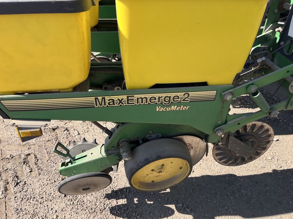 1995 John Deere 7200 Planter